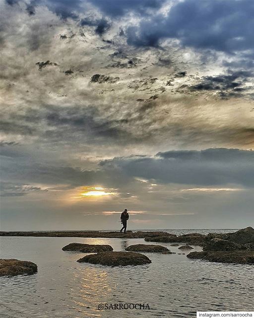 It’s the time of day when the sky looks like it has been spray-painted by... (مدينة صور - Tyre City)