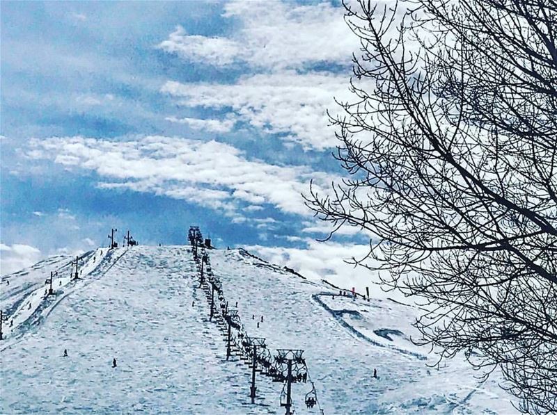 It's time to hit the slopes... ⛷🏂❄💙❄⛷🏂Thanks @myrna_k_a for sharing 🙌❄ (Mzaar Ski Resort Kfardebian)