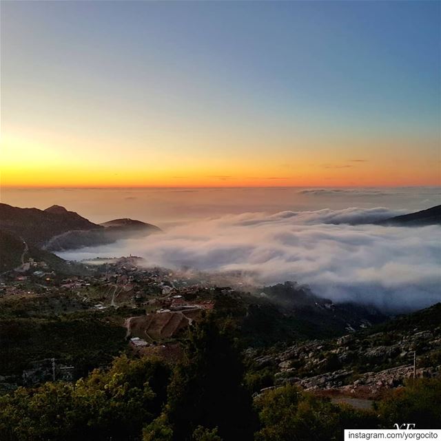 It Speaks For Itself ! ig_shotz  earth_shotz  globe_shotz  bns_earth ... (Douma, Liban-Nord, Lebanon)