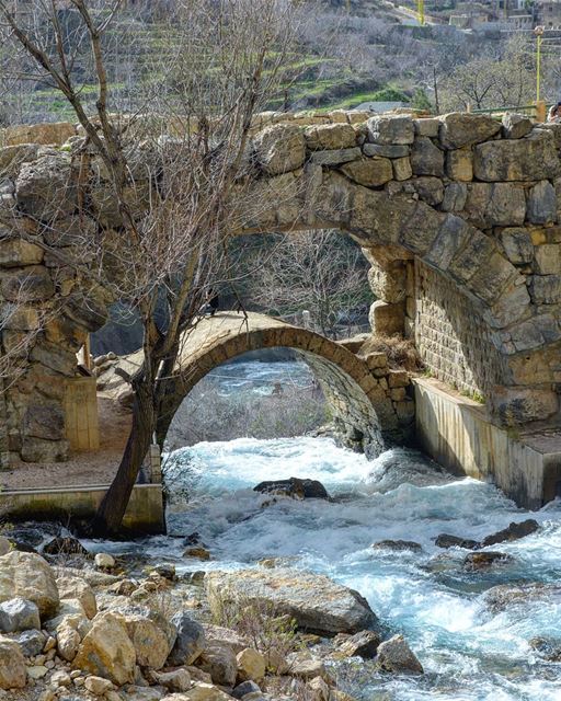 it takes both sides to build a bridge! 💙 lebanonisbeautiful ... (Nabaa Afqa)