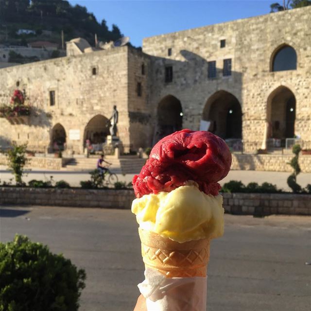 Italian ice cream in Deir El Kamar, why not? 🍦🍦  specialmadamefigaro ... (Municipalité Deir El Kamar / بلدية دير القمر)