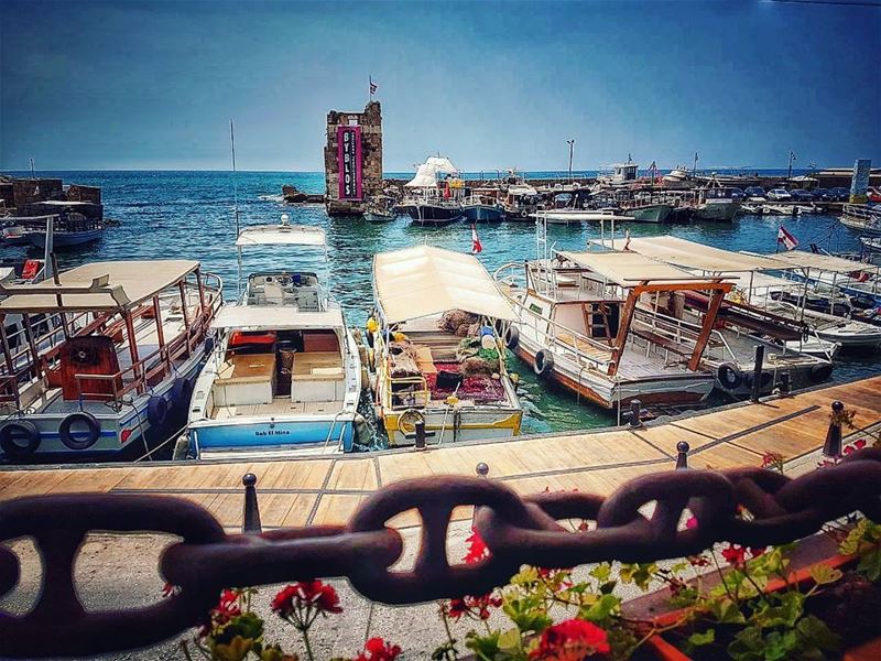  Jbeil ⛵ livelovebeirut  boats  seasidewalk  livelovelebanon ... (Sultan Al Mina Restaurant)