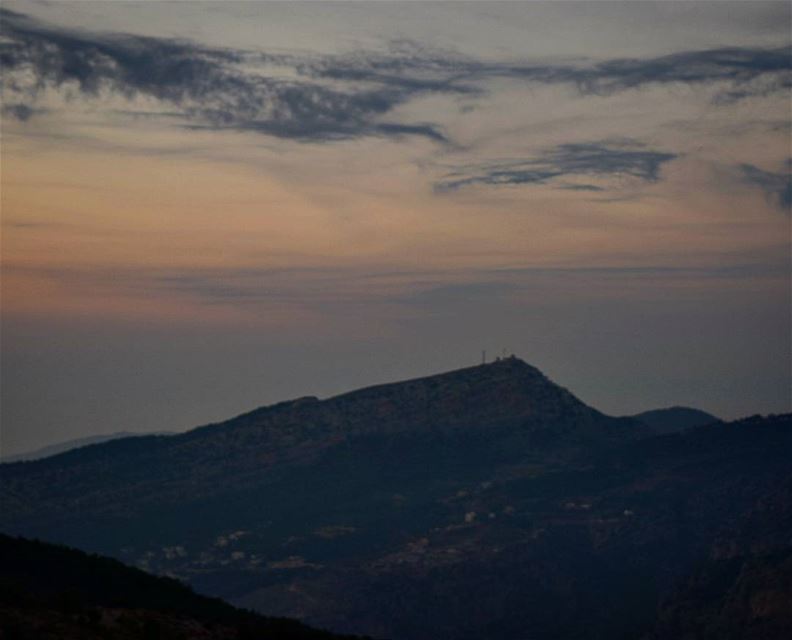 'Je viens du  ciel et les  étoiles entre elles ne parlent que de toi...' ... (Hadath El-Jubbah, Liban-Nord, Lebanon)