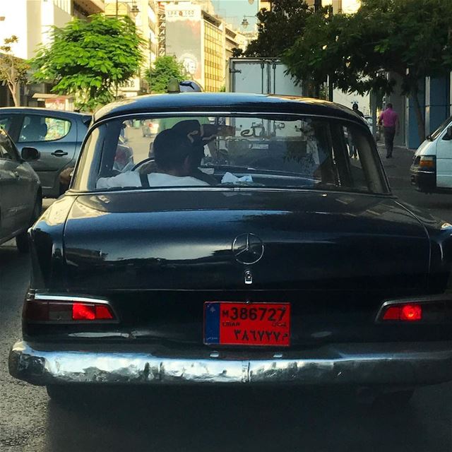 Joe le taxi... Y va pas partout  lebanon  lebanese  livelovebeirut ... (Hamra street , Beirut - شارع الحمرا ، بيروت)