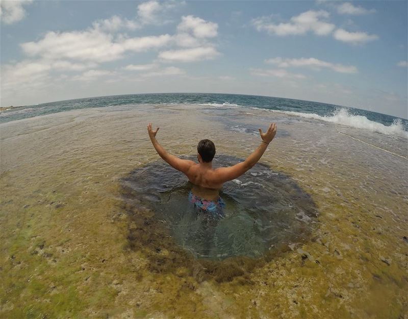 Join me in my private Jacuzzi?  ExploreWithChris..📸 @jubranelias ... (En Naqura, Liban-Sud, Lebanon)