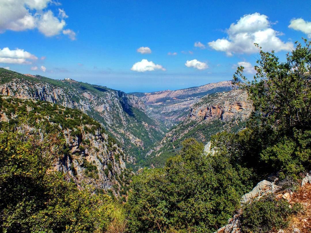 Join ProMax this Sunday to Qannoubine trail...Lebanon we ❤ Love ❤ you ❤... (Ouâdi Qannoûbîne, Liban-Nord, Lebanon)