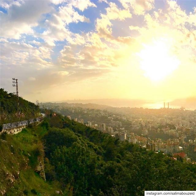 Jounieh bay in panoramic view 💙💛Swipe ⬅️ left-------------------------- (JOUNIEH - Lebanon)