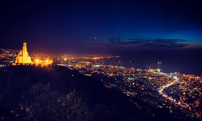  jounieh  jouniehbay  jouniehnightlife  beirut  beiruting  instalebanon ... (Jounieh - Harissa)