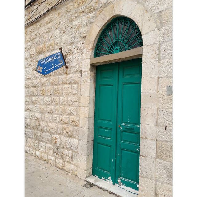  jounieh  oldsouk  Lebanon  RoyALKhouryPhotography  pharmacy  olddoor ... (Joünié)