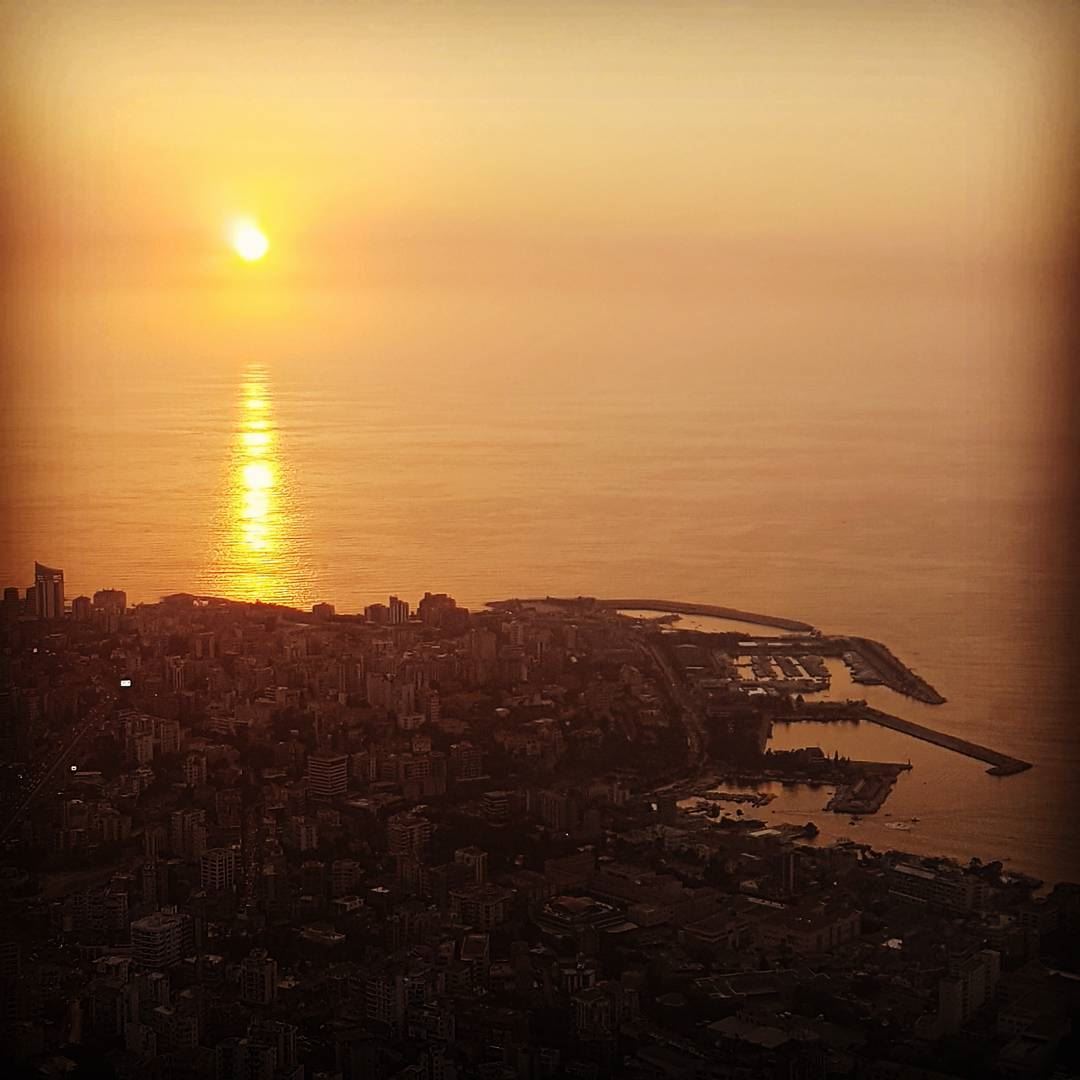  Jounieh  Sunset  Lebanon  sunsetporn  jouniehtimes ... (Residence Samaha)