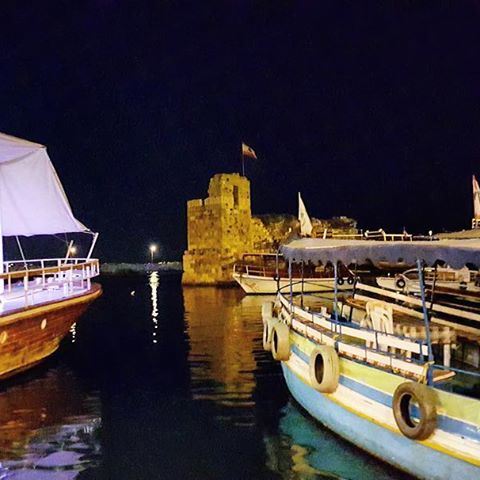 Jour et nuit, on vit et aime Byblos...