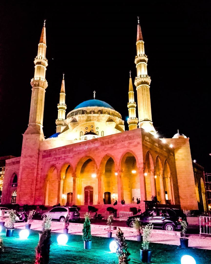  jummahmubarak  blessedfriday  islamicarchitecture  islamicart ... (Downtown Beirut)