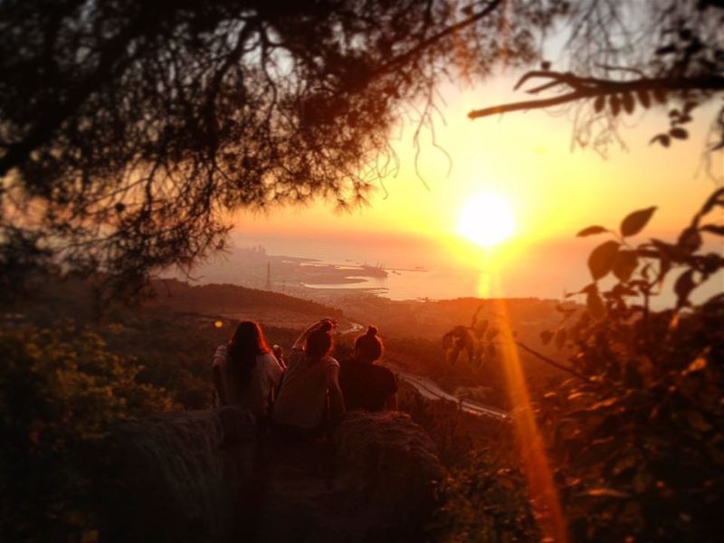 Just a lebanese sunset 🌅🌇  sunset  sun  beirut  lebanon  livelovebeirut ... (Roumieh)