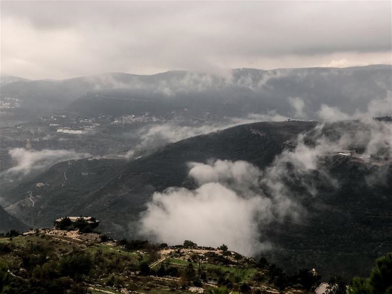 Just another cloud passing over........ nature  colors  surreal ... (Chouf)
