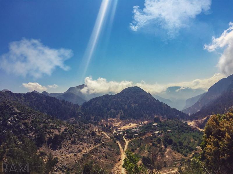 Just because I am able enough to handle the pain does not mean that I... (Tannurin At Tahta, Liban-Nord, Lebanon)