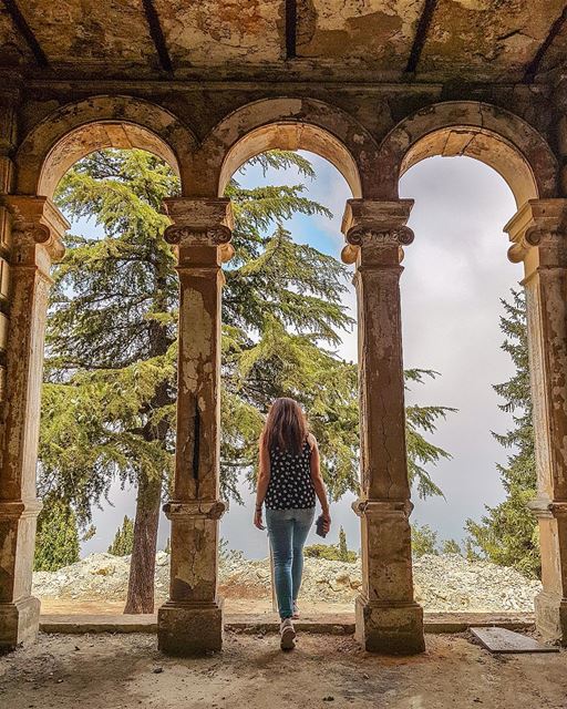 • Just One More Step ..🎈 • Photo Credits: @tonyrizk89 💚 ..... (Donna Maria Sursock Gardens)