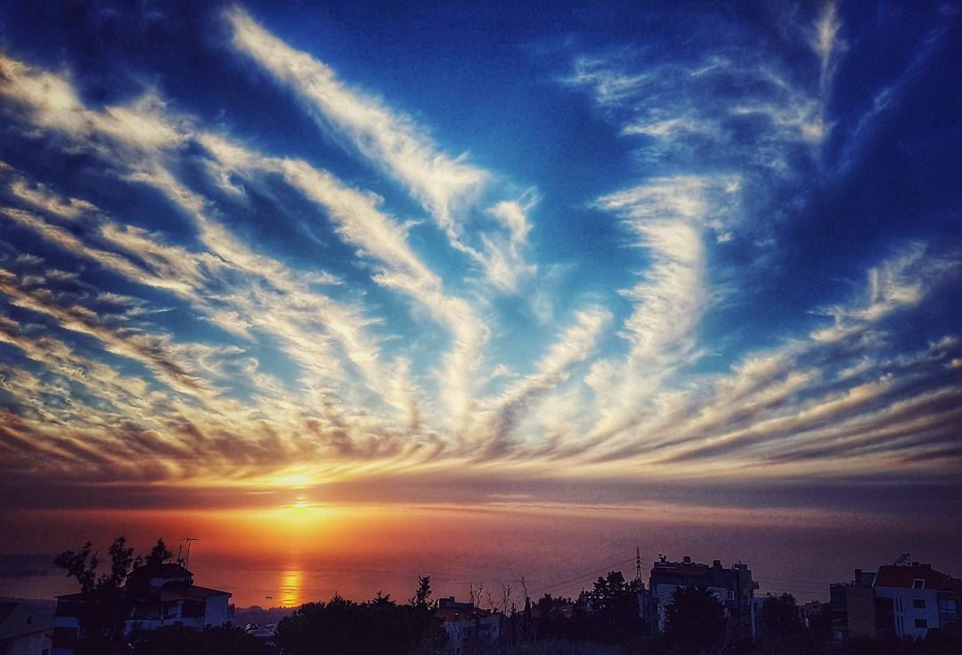 Just reached home and crossed this  painting in the sky 🌅 happeningnow... (Ajaltoun, Mont-Liban, Lebanon)