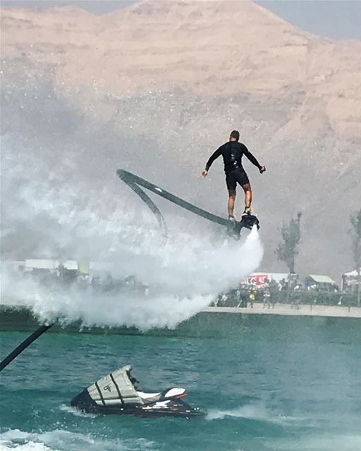 Just turn your back to the wind 💨 & give it a go 👌🏻 flyboard ... (Zaarour Club)