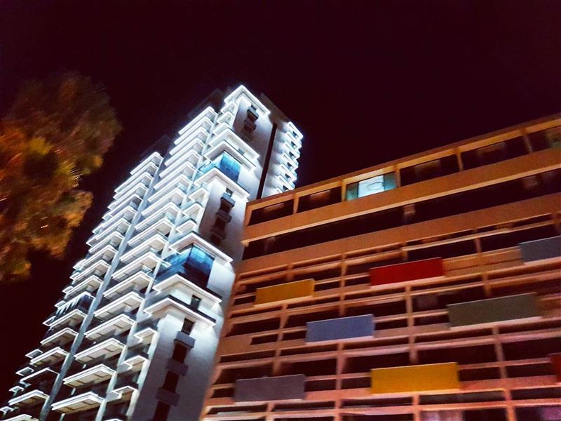 Juxta Posing  corniche  drive  citylife  streetlife  nightlife ... (Beirut, Lebanon)