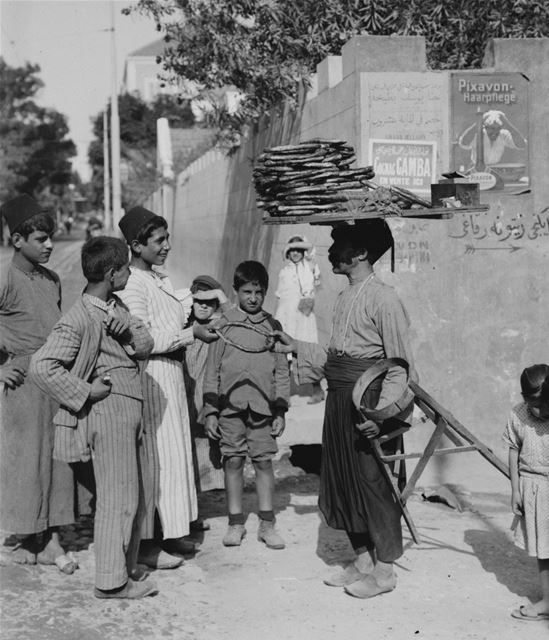 Kaak vendor in Beirut  1900s 