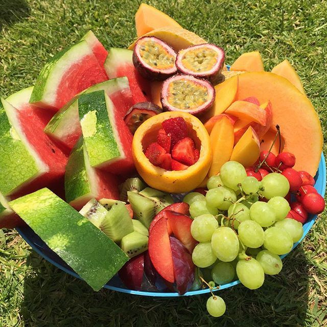 Keep it Fresh and who is better than  @elie_t_chreim to make this lovely fruit Basket  (Cyan Beach Resort - Kaslik)