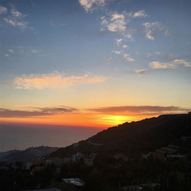 Keep looking up 🌅  sun  going  to  sleep  golden  shot  beautiful ... (El Ghîné, Mont-Liban, Lebanon)