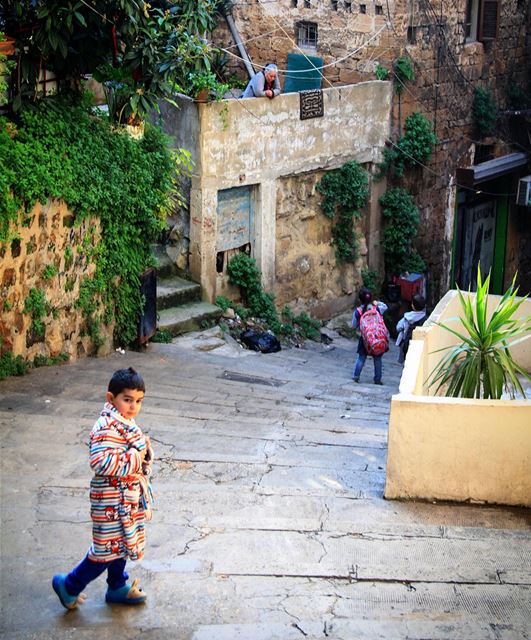 Keep warm 🌥 cold  morning  cloudy  kid  boy  cozy  street  old  warm ... (Tripoli, Lebanon)