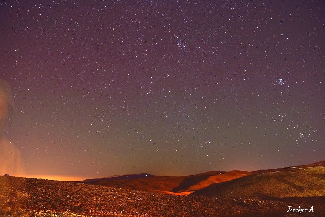 Keep your eyes on the stars and your feet on the ground✨💫💓  stars  look ... (Kfardebian-piste Warde)