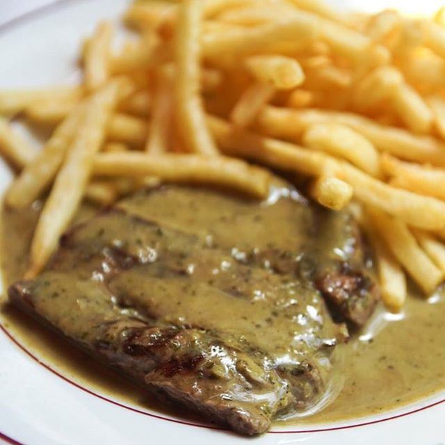 Keeping dinner simple is the best way to go on Friday cuz you know with this weekend's weather forecast it's gonna get pretty awesome outside!!!! (L'Entrecote)