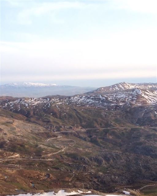 Kif tlo3et?? Tlo3et khashab ! @elieofficial @peak2peaklb  hike @livelovesan (Mount Sannine)
