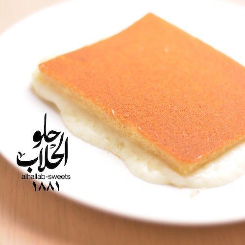 Knefe cheese anyone ? That cheese melt after a lahm bajeen meal 😁😍👌 كناف (Abed Ghazi Hallab Sweets)