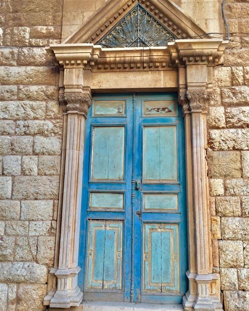 Knock, knock, knock! ✊🏼  old  town  Douma  Village  Lebanon  door  wood ... (Douma, Liban-Nord, Lebanon)