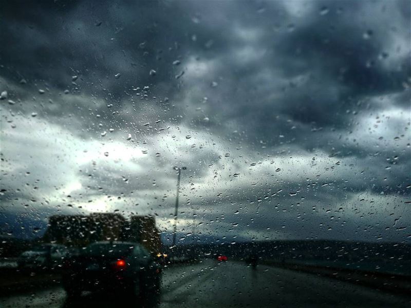 La lluvia -  ichalhoub in  Tripoli north  Lebanon shooting with a mobile...