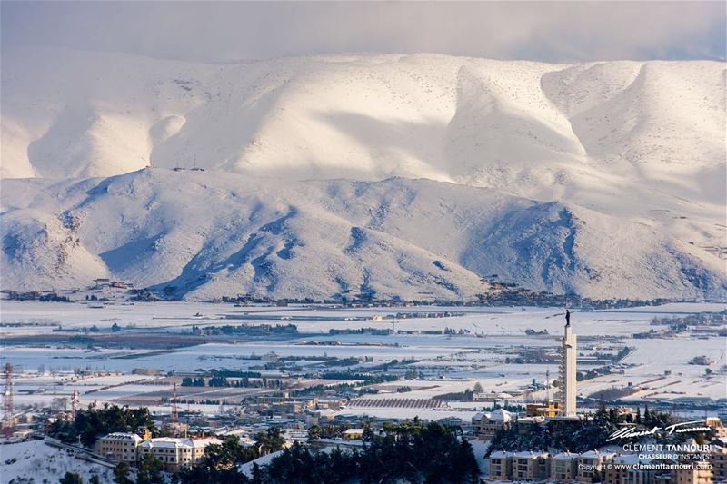La neige qui tombe n'est jamais froide quand on est heureux.❄️❄️❄️ ... (Zahlé, Lebanon)
