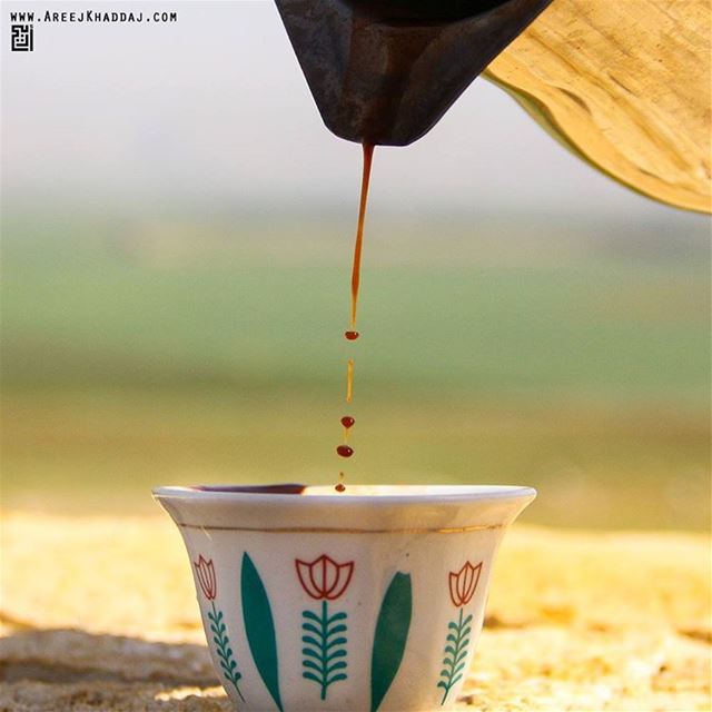 Laborers it's your day! Enjoy your morning coffee and have a well-deserved... (Tawlet Ammiq)