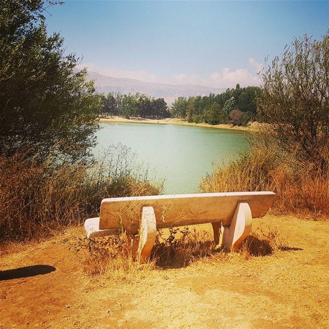  Lake  Bench  milliondollarview  Lebanon  Bekaa  taanayel ... (Taanayel- Bekaa)