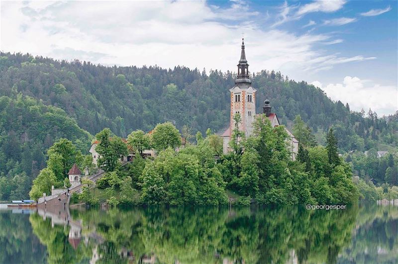 Lake Bled [Throwback] wow_planet  fantastic_earth  bestplaces_togo ... (Bled, Slovenia)