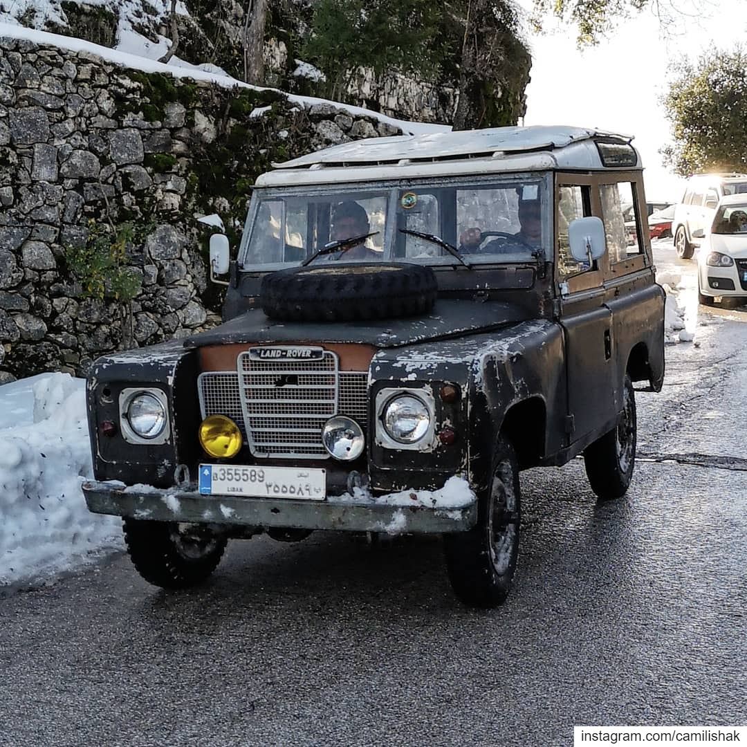  landrover defender defender90 theallmighty lebanon vintage car old 4x4... (Annâya, Mont-Liban, Lebanon)