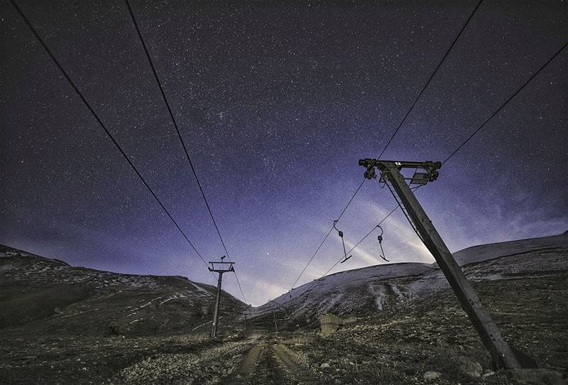  landscape abandonedplaces skilift astro stars nightphotography instaworld... (Téléskis des Cèdres - Cedars Ski Resort - Arz)