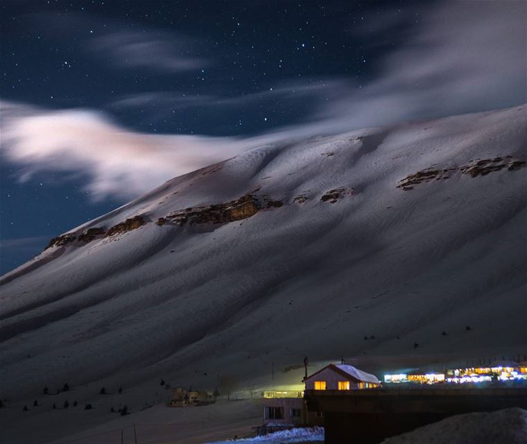 Late nights in Arz  mindthemountains  lebanon ... (El Arz)