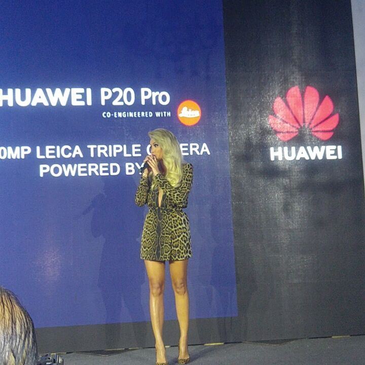 Launching of  huaweip20pro with  star @mayadiab  device  newtechnology ... (The Villa)