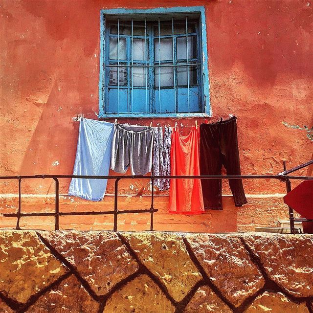 Laundry ... (Corniche el Mazraa)