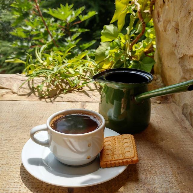 Lazy man(woman) breakfast.  easypeasy  fiberrich  sugarfreecookies ... (Dayr Al Qamar, Mont-Liban, Lebanon)