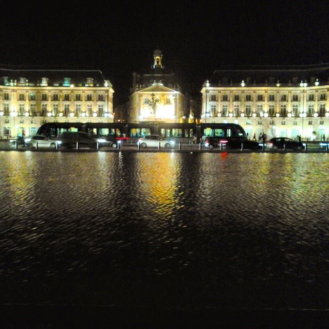 Le petit Paris....Bordeaux Place  PlaceDeLaBourse  Europe  Bordeaux ...