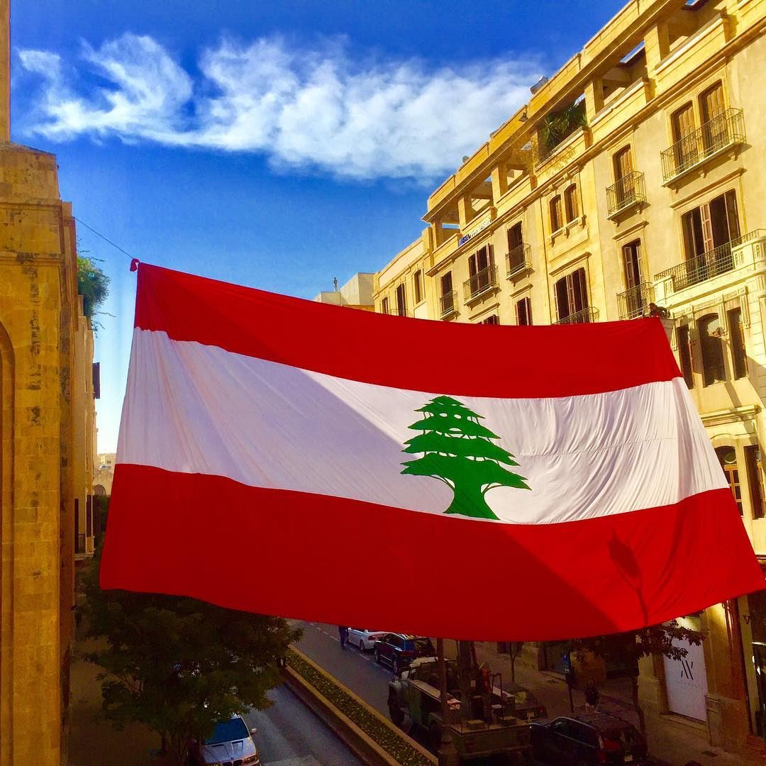 Lebanese flag  livelovebeirut  beirut  beirutpage  streets_of_lebanon ... (Foch Street)