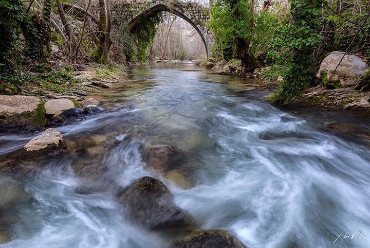  lebanese  heritag  waterfall  river  kahlounieh  shouf  allovertheworld ... (El Kahloûnîyé, Mont-Liban, Lebanon)