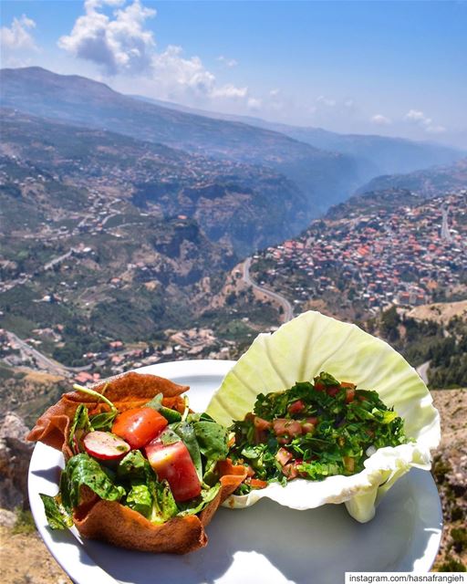 Lebanese mountains deliciousness & views ♥️🔆... (Cedar's Heaven)
