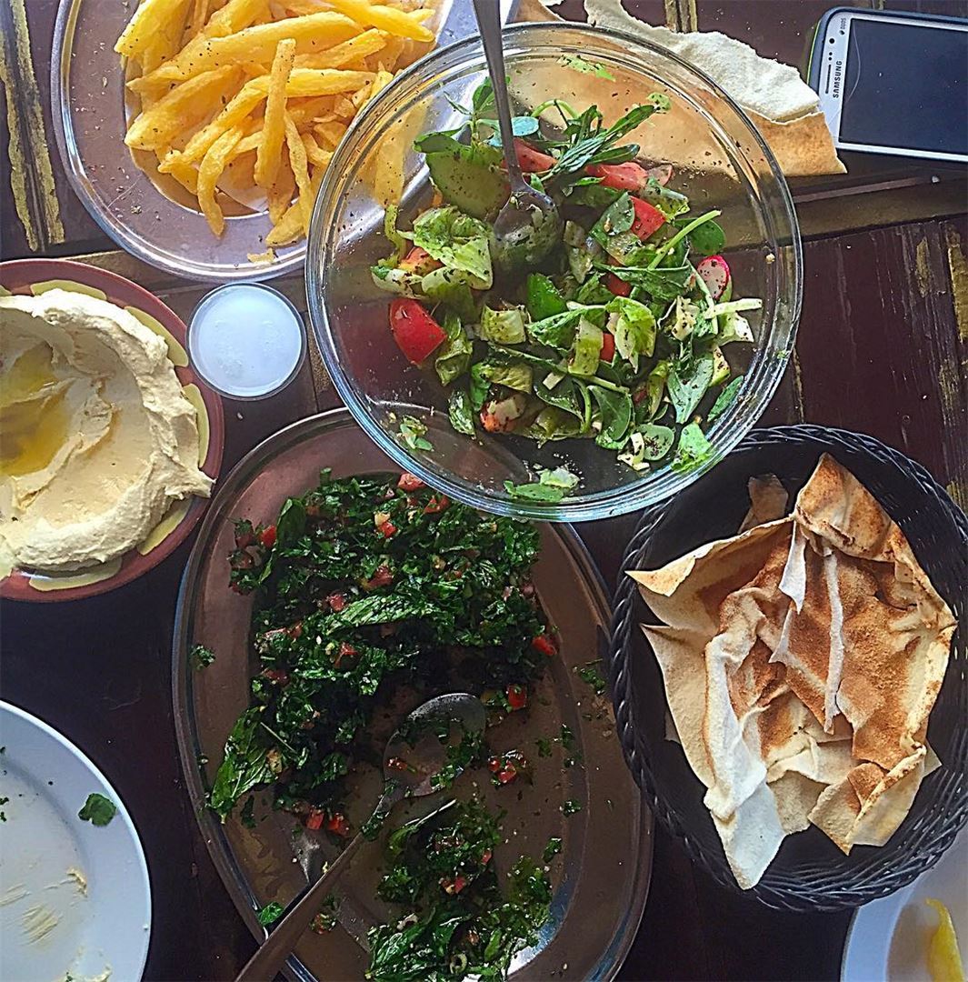 Lebanese on a friday 😋  food  delicious  fresh  lebanese  lebanon  hummus... (Tiger Restaurant)