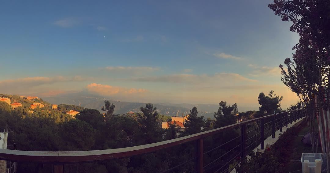 Lebanese sunset ! 🌄... (Baabdâte, Mont-Liban, Lebanon)