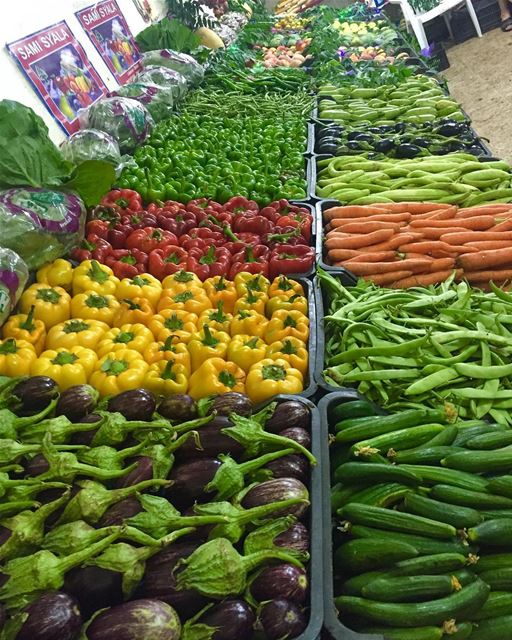  lebanese  vegetables  store  colorful lebanonspotlights ...